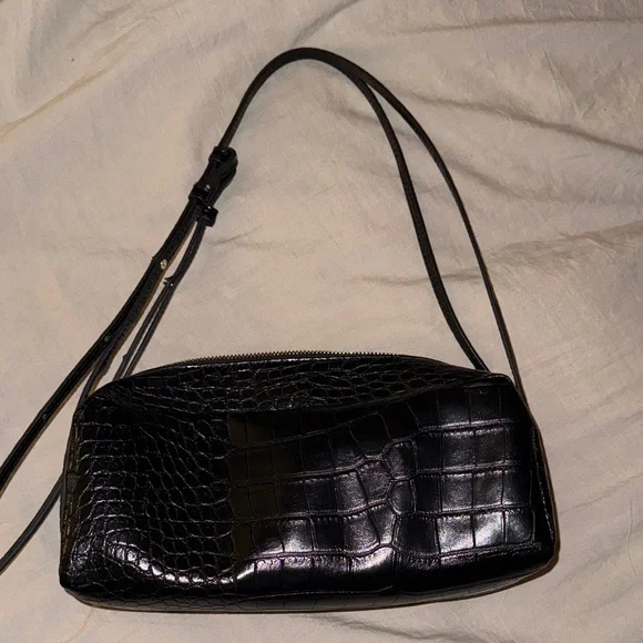 Zara Elegant Black Crocodile-Embossed Shoulder Bag - Picture 1 of 4